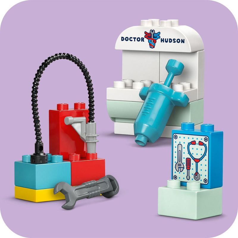 Đồ Chơi Bộ Lắp Ráp Chuyến Thăm Gara Của Bác Sĩ Doc Và Xe McQueen LEGO DUPLO 10456 (35 chi tiết) - ảnh 5
