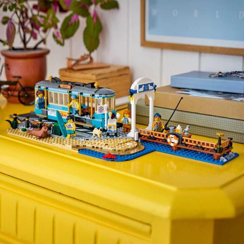 Đồ Chơi Lắp Ráp Xe Điện Ven Biển Cổ Điển LEGO CITY 60506 (693 chi tiết) - ảnh 6